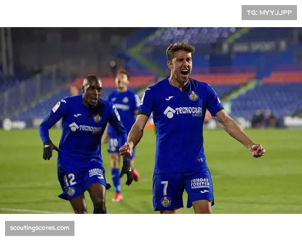 赫塔费采用6-2-2阵型，防守端四人实现零封表现