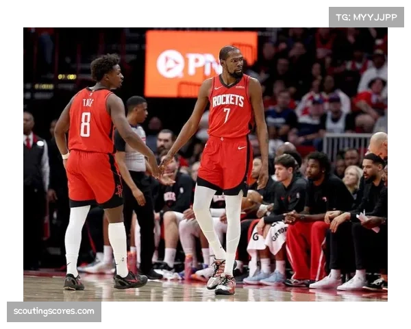 杜兰特体能储备成火箭轮换关键，乌度卡需控制其出场时间